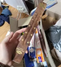 이미 향꽂이?를 샀지만 이것도 괜찮은 것 같아요.
