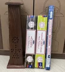 상품받고 바로 피워봤어여 처음에만 향이 좀 강하다 생각들고 다른거 하다보면 방에 은