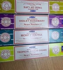 향은 아직 피워보기전이지만 기대됩니다
