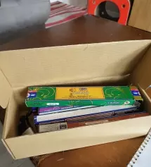 인센스 처음 사용합니다. 공식몰이라서 초급자인 저한테는 신뢰가 가고 포장도 꼼꼼하게