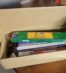 인센스 처음 사용합니다. 공식몰이라서 초급자인 저한테는 신뢰가 가고 포장도 꼼꼼하게