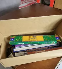 인센스 처음 사용합니다. 공식몰이라서 초급자인 저한테는 신뢰가 가고 포장도 꼼꼼하게