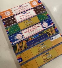 인센스스틱 자주 피우는데 다 떨어져서 한꺼번에 많이 주문했어요 ㅎㅎ 좋은 제품 감사