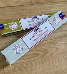 같이 일하는 직원추천으로ㅋ 구입하게됐어요^^ 오늘 바닐라향으로 피웠는데 너무 좋네요