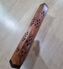 마감상태가 조금 안좋긴한데 사용하는거는 문제없어요~잘 쓰고있습니다
