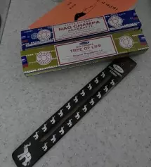 빠르게 잘받았어요. 오프라인보다 싸게 구매해서 기분 좋아요
