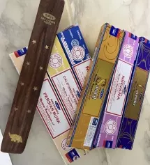 역시 나그참파에요 향도 진하고 좋아요 :)
