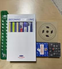 조금 짙은 감이 있어 멀리 떨어뜨려 놓으니 은은합니다. 오래 가구요.
