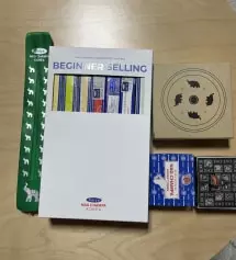 조금 짙은 감이 있어 멀리 떨어뜨려 놓으니 은은합니다. 오래 가구요.
