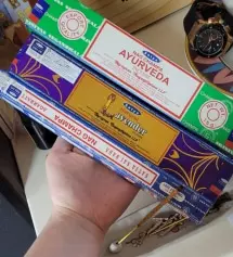 배송이 빨라서 좋았어요! 그리고 향도 좋아서 다음에 재구매 하려구요 ㅎㅎ
