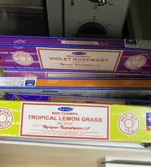 박스열자마자 향이 너무좋아서 바로사용했어요
