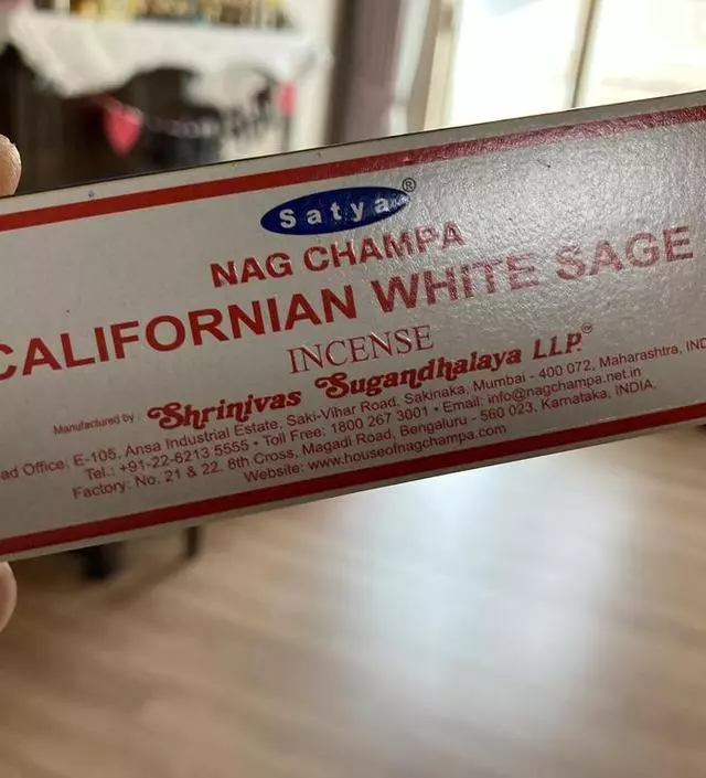 나크파참 한달 써봤는데 피우면 향이 나긋해서 좋아요
