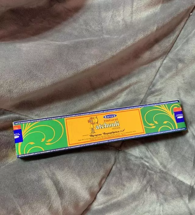 향 좋아요 방에 피워두면 분위기있고 추천합니당!!
