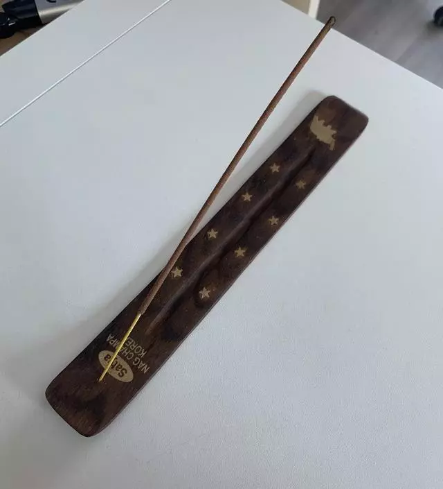 유명하다고 해서 샀는데 왜 유명한지 알 것 같아요!! 향도 좋고 사용하기도 편하고 만족