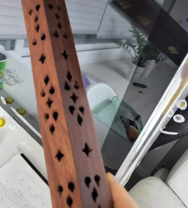 기분전환으로 하나씩 피우네요
