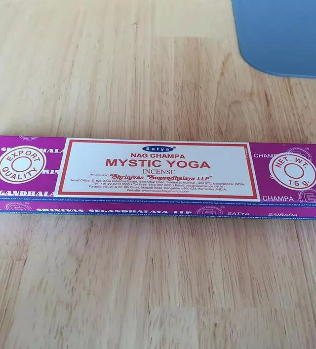 집에서 운동할때 피워놓고 하려고 구매했어요~
