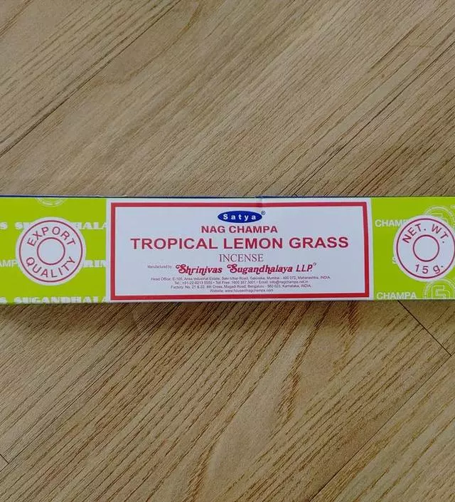 박스는 레몬향이 나요
