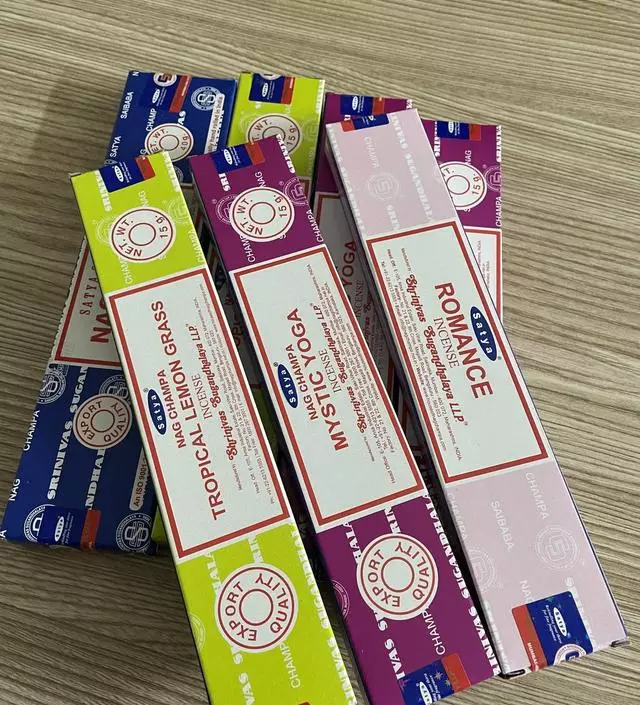 좋아하는 향으로만 구매했어요 배송빠르고 아주 좋습니다! 향도 너무 좋아요
