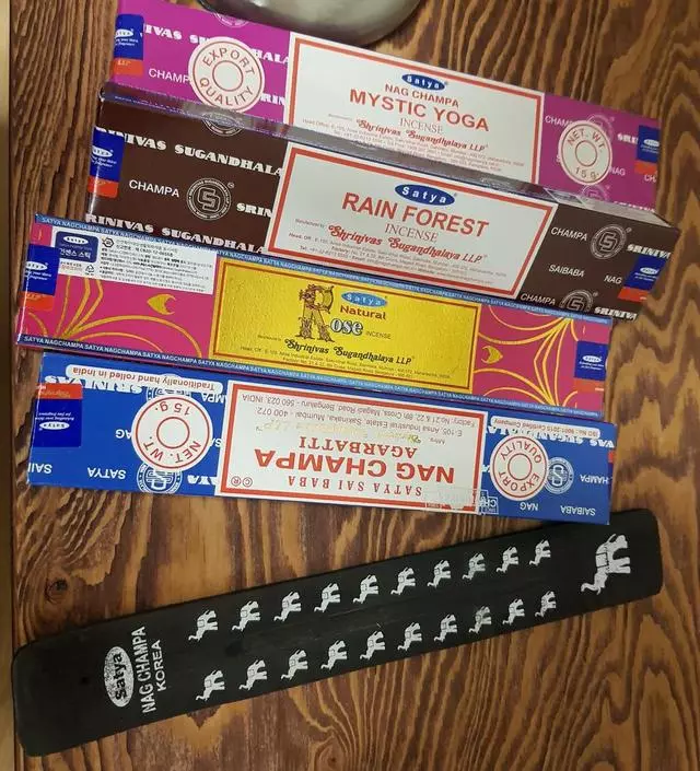 향기가 정말 굿굿 인센스 피우지도 않았는데 향기가 풀풀나요
