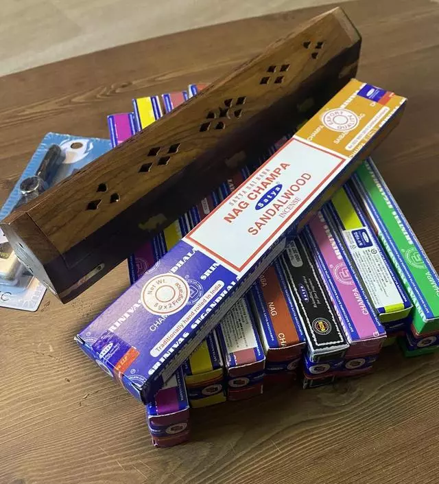 아직 사용전이지만 택배박스 여는순간부터 인센스향으로 행복해집니다 !!!!
