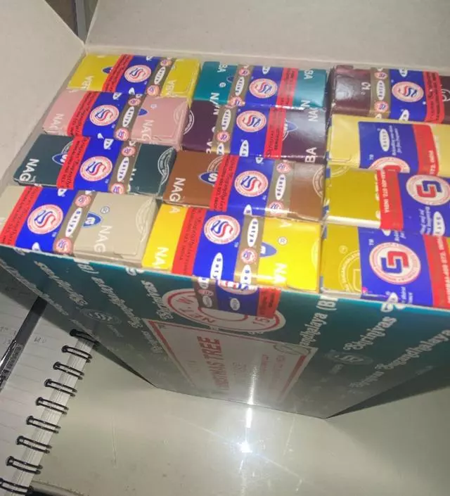 인센스들 구경 하면서 처음 접해 본 향인데 설명이 너무 좋아 구매 하게 되었어요 .. 흔