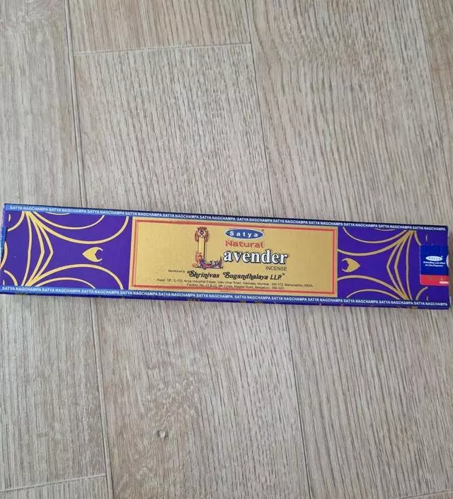 예전에 피워봤던 향이랑 추가해서 다른 것도 샀는데 기대돼요
