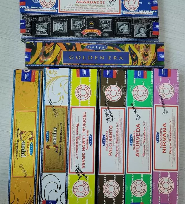 빠른배송 잘받았습니다 택배상자뜯기전부터 향이 강렬하네요
