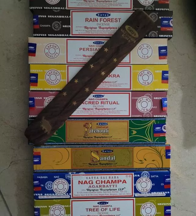 한 번 써보고싶었는데 올리브영에서 하나 사서 써보고 괜찮아서 여러가지 주문했어요
