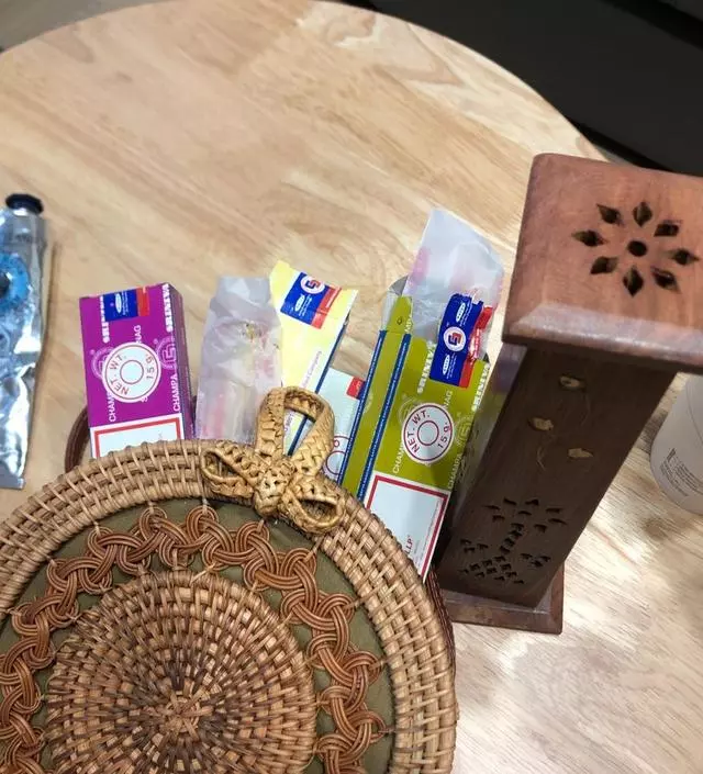 트리오브 제 최애 향 명상하거나 심리적 안정 원할 때 사용합니다 흔히 생각하는 인센스