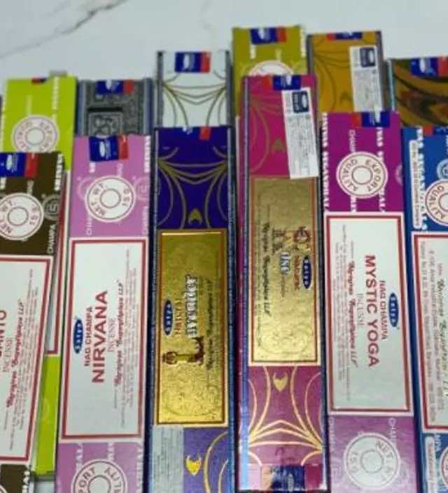 잡냄새도 없애주고, 불이 꺼지고 난 후에도 은은하게 향이 남아있어서 너무 좋습니다.
