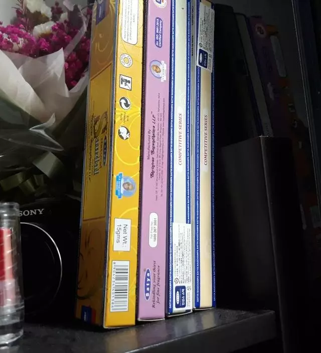 인센스 스틱은 금방 쓸 것 같고 향이 많이 남지 않을 거라는 생각에 캔들만 사용하다가