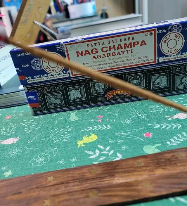 그냥 곁에 두어도 향이 좋네요.
