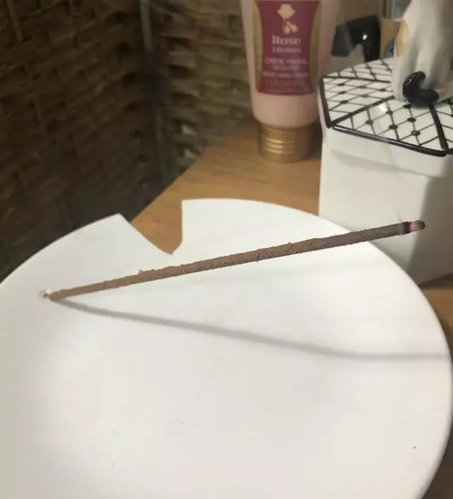 그냥 두기만 해도 향이 진해요. 며칠 지나니까 안나긴 하지만요 ㅎㅎ 사용해 봤는데 몇