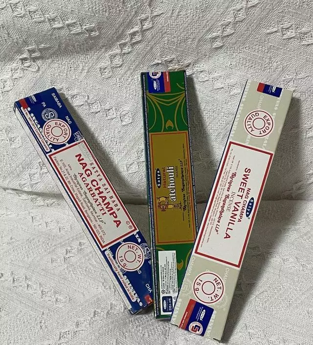 고양이를 키우면서 화장실 냄새 때문에 탈취효과가 있는 뭔가을 항상 사고 싶었어요. 그