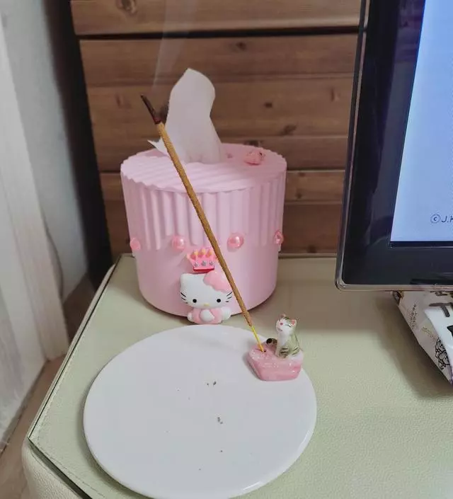 집에서 음식만들고 피워놓으면 냄새제거에 넘 좋네여??
