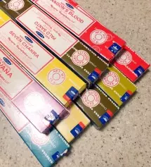 트리 오브 라이프 은은하면서 향이 좋아요! 강추합니다.
