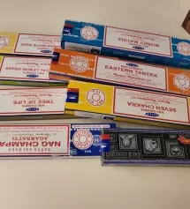 오랜만에 향피우고싶어서 서랍을 봣더니
