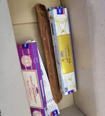 배송은 빠르나 완충제가 아쉬움
