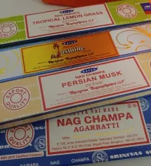 한두가지 향만 구입하다가 후기보고 레몬그라스 머스크 향 등 추가 구입해봤어요.
