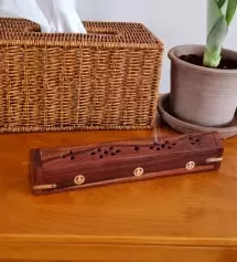 캠핑가서 인센스 이용할때 재가 떨어져서 신경쓰여서 재가 안에 떨어질 수 있는 형태를