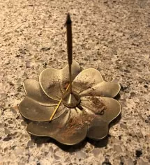 가루를 많이 발라서 향이 크게 번지네요. 넓은 곳에서 사용하시면 좋을 듯 합니다. 다양