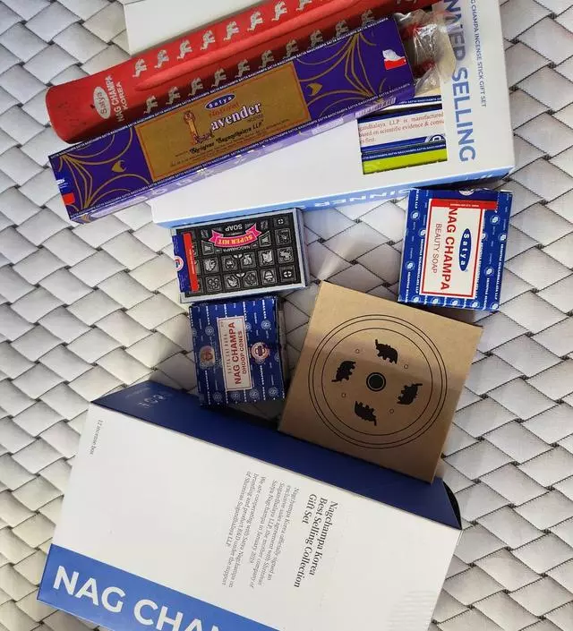 좋아하는향이 라이브방송에 나오길래 얼른구매했어요 ㅋ
