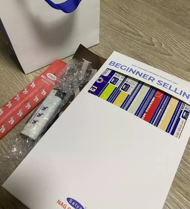 선물하기위해 주문했는데 받고 너무 고마워해서 주는 제가 더 만족했습니다. 향이 다양