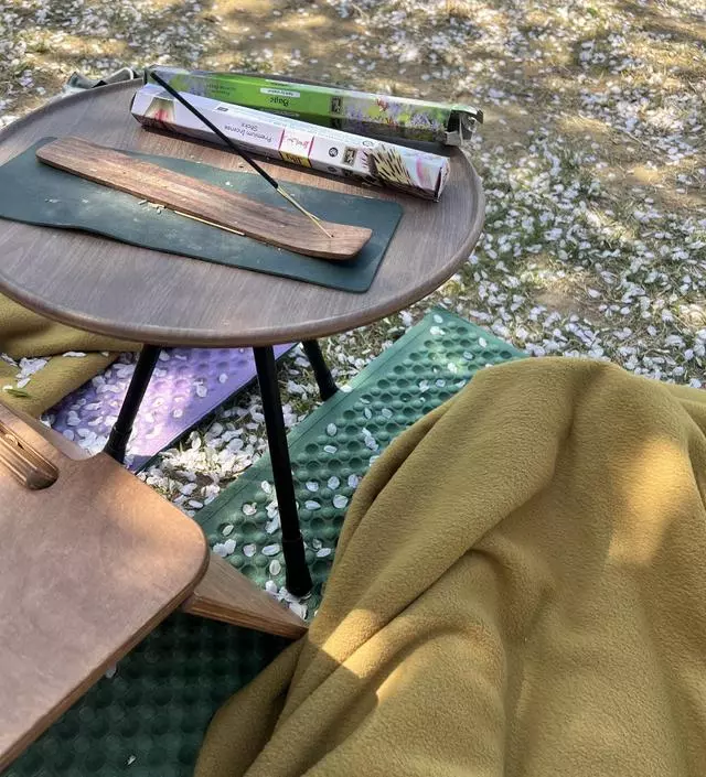 피크닉에도 인센스 빠질수 없죠 ????
