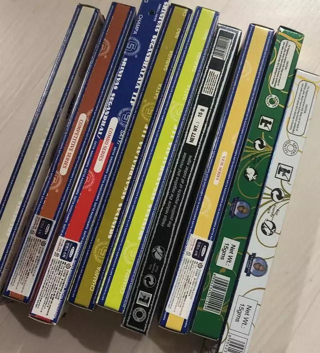 슈퍼히트 때문에 알게 됐는데 시나몬 향도 옷방에 잘어울리고 요번에 구매한 향들 다 너