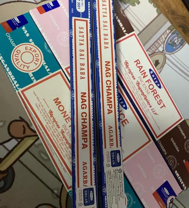 좋아해서 항상 두고 쓰는 향이에요!! 저렴하게 사서 더 좋네용
