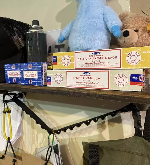 배송 빠르구요! 향도 좋습니다^^
