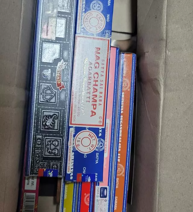 처음시켜보는데 과대포장없이 심플하게 오는게 맘에 들어요.6가지 향 정도 시켜서 제일