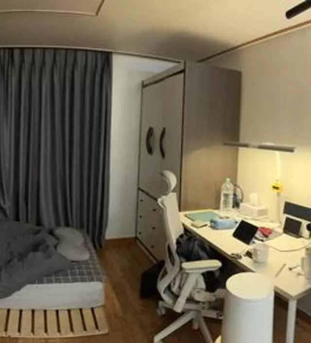 책상위에 여러개 올려두니까 방향제 효과도 있습니다 강츄
