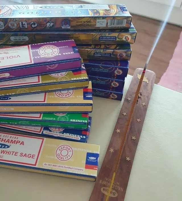 지난번 기프트 세트 구입후재 구입 하네요. 일단머리가 안아프고 향도 좋고 계속 구매 